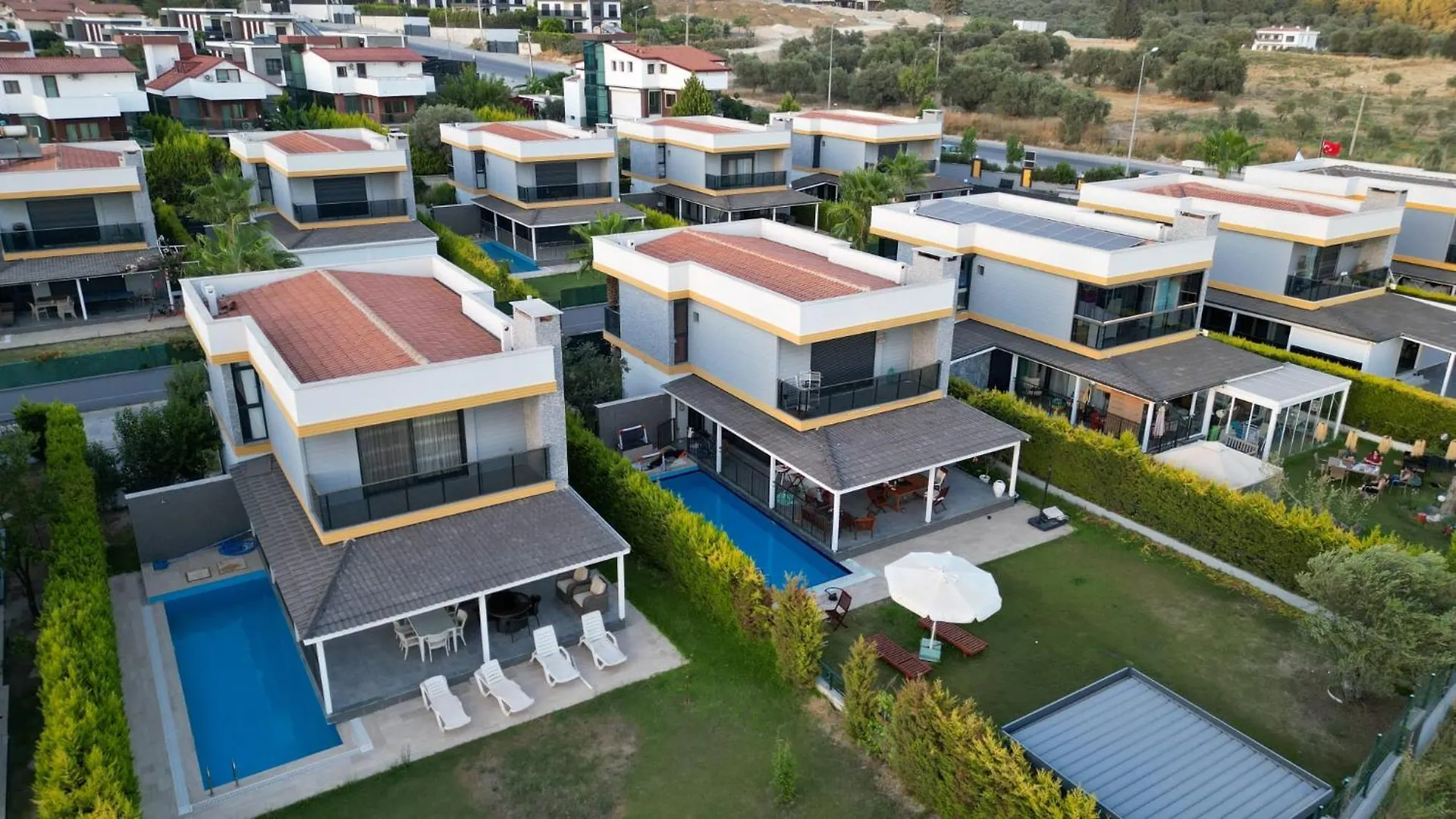 Oezel Havuzlu Muestakil Lueks Villa Kusadasi