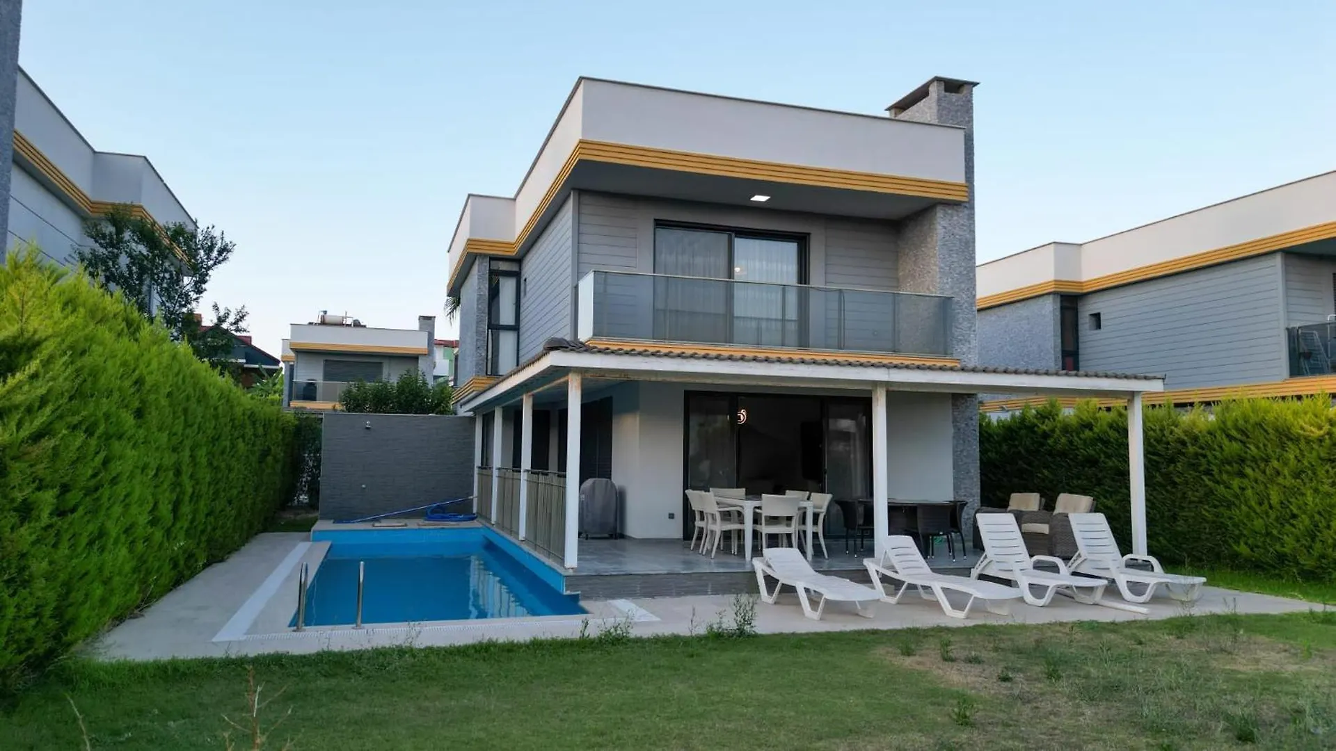 Oezel Havuzlu Muestakil Lueks Villa Kusadasi Turkey